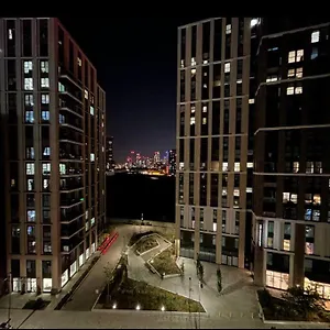https://apt-2-bed-luxury-with-parking.cambridgehotelsuk.com