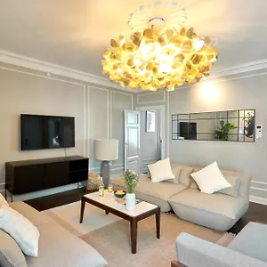 Apartment Large 4 Bedroom With Balcony & Bathtub In Cph, Copenhagen