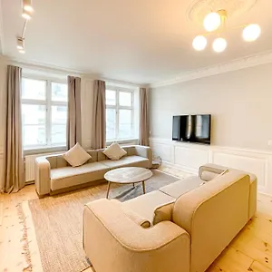 Apartment Big 4 Bedroom Apartment With Bathtub By Cph City Hall Square, Copenhagen